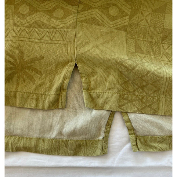 Tommy Bahama XL Silk Solid Yellow Green Tiki Print Shirt Camp Relaxed Fit S/S - Picture 5 of 6